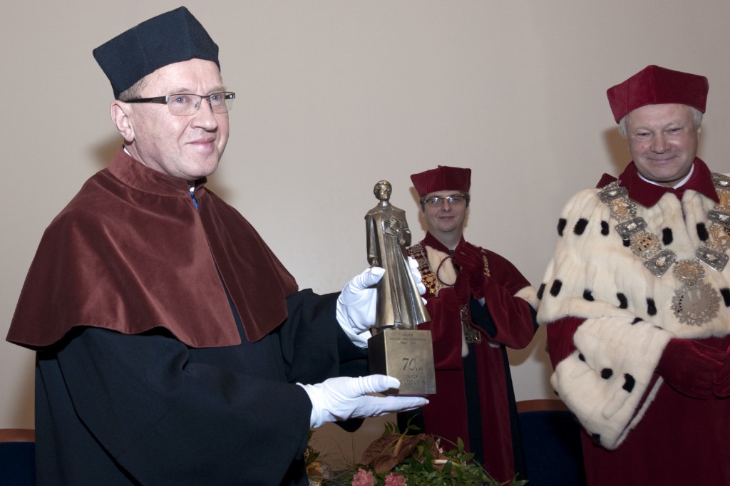Профессор Хенрик Скаржиньски стал почетным доктором honoris causa Университета Марии Кюри-Склодовской в Люблине