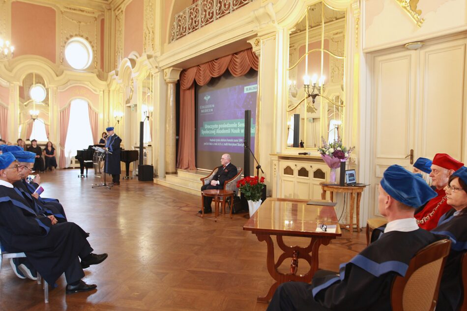 Doktor honoris causa Społecznej Akademii Nauk Collegium Medicum - prof. Henryk Skarżyński