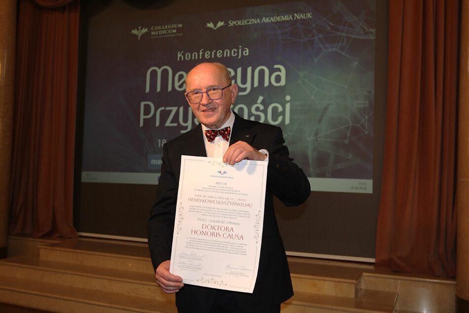 Doktor honoris causa Społecznej Akademii Nauk Collegium Medicum - prof. Henryk Skarżyński
